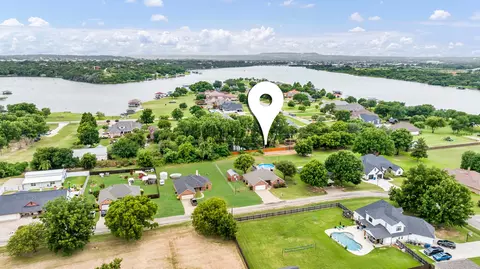 706 Janis St, Granbury, TX 76049