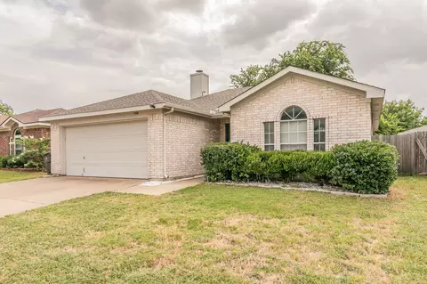 7008 Nohl Ranch Rd, Fort Worth, TX 76133
