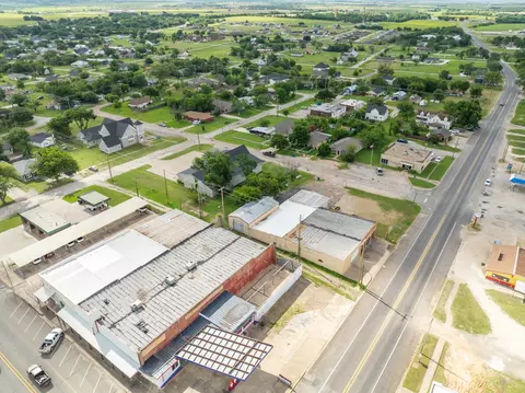 105 S Hl, Itasca, TX 76055 photo 7