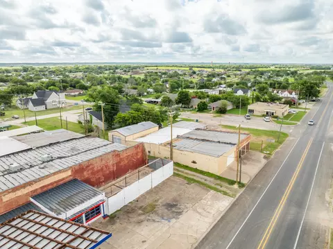 105 S Hl, Itasca, TX 76055 photo 12