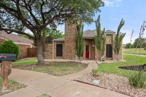 4056 La Costa Ct, Irving, TX 75038