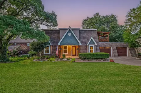 2412 Cedar Crest Dr, Granbury, TX 76048