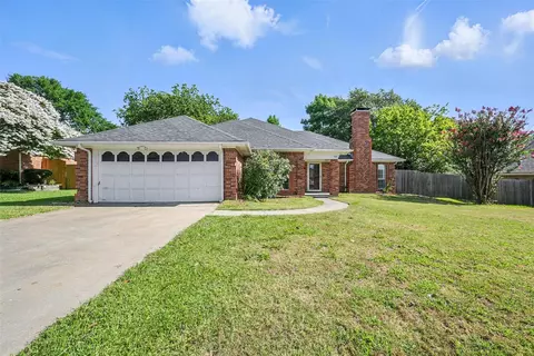 502 Highland Oaks Dr, Greenville, TX 75402