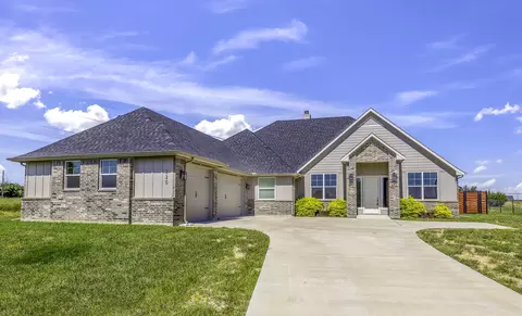 220 Jupiter Trl, Weatherford, TX 76088
