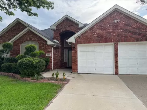 6922 Field Lark Dr, Arlington, TX 76002