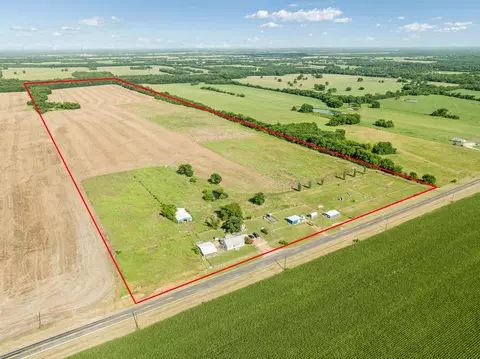 4085 S Fm 196, Blossom, TX 75416