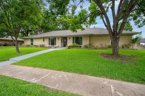 809 Gregory St, Garland, TX 75041