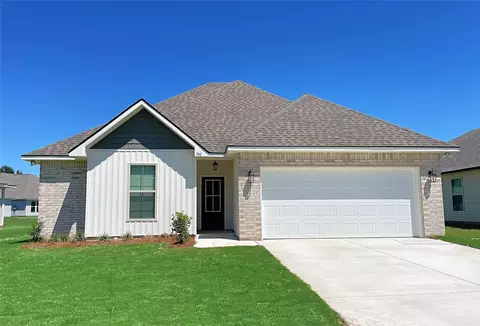 740 Venecia Dr, Bossier City, LA 71111