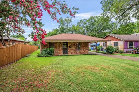 424 S Maxey St, Sherman, TX 75090
