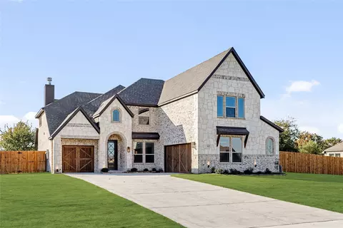 623 Crystal Lake Ln, Red Oak, TX 75154
