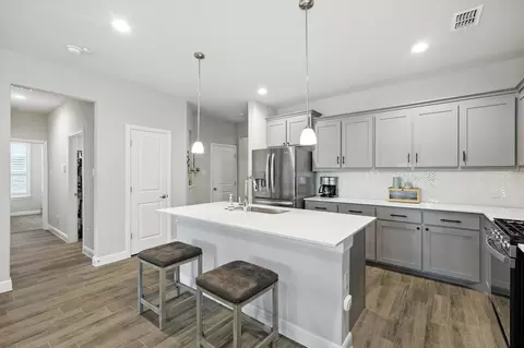 313 Hogan Dr, Denton, TX 76210
