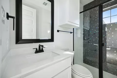 Bath - 7213 Fireside Dr, Argyle, TX 76226 photo 4 of 8