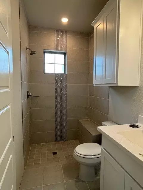 Bath - 7213 Fireside Dr, Argyle, TX 76226 photo 2 of 8