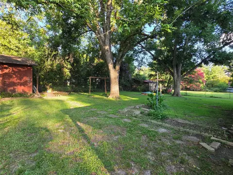 Exterior - 713 NW 10th St, Springhill, LA 71075 photo 4 of 5
