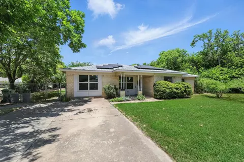 7717 Janetta Dr, North Richland Hills, TX 76180