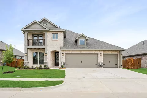 137 Claywood Dr, Glenn Heights, TX 75154