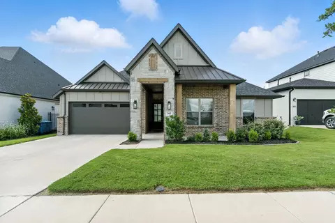303 Highland Ct, Aledo, TX 76008