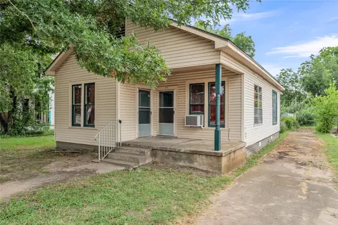 614 Main St, Teague, TX 75860