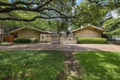 3839 N Versailles Ave, Dallas, TX 75209