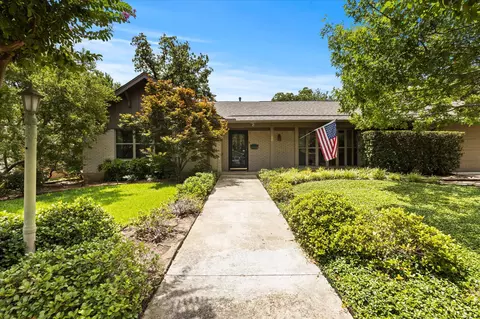 1004 Sleepy Hollow Dr N, Irving, TX 75061