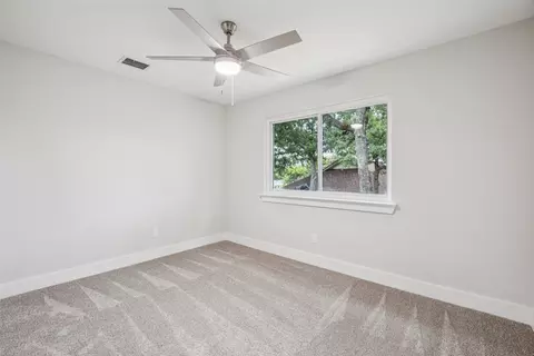 511 Holliday Ln, Euless, TX 76039 photo 29