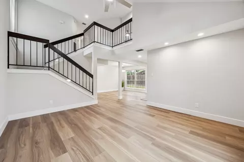 511 Holliday Ln, Euless, TX 76039 photo 10