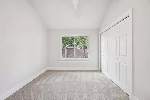511 Holliday Ln, Euless, TX 76039 photo 31