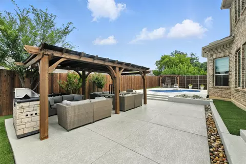 Exterior - 2408 Evans Rd, Corinth, TX 76210 photo 3 of 6