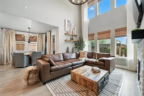 Living - 2408 Evans Rd, Corinth, TX 76210 photo 3 of 4