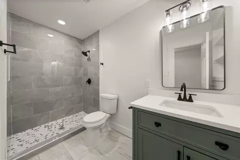 Bath - 1711 Reuter Ave, Waco, TX 76708 photo 1 of 2