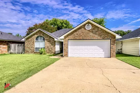2564 Downs Cir, Bossier City, LA 71111