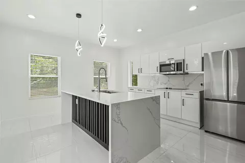 2212 Anderson St, Dallas, TX 75215