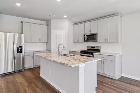569 Sierra Rdg, Lavon, TX 75166