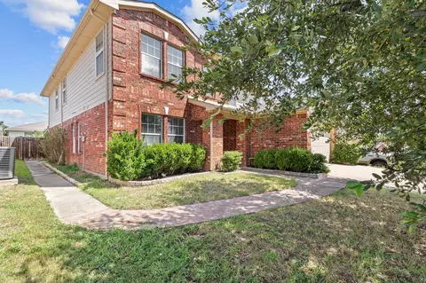 2620 Big Spring Dr, Fort Worth, TX 76120