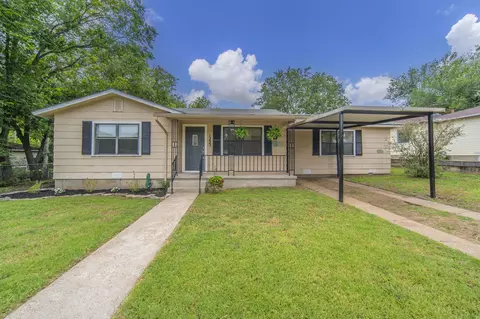 1233 W Ball St, Weatherford, TX 76086