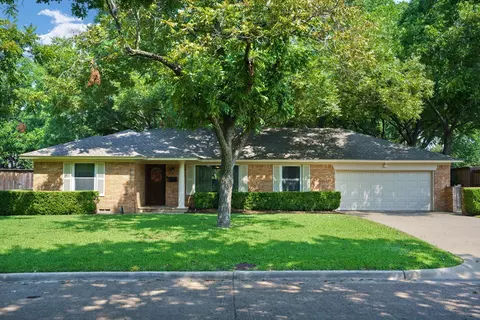 8831 Antrim Dr, Dallas, TX 75218