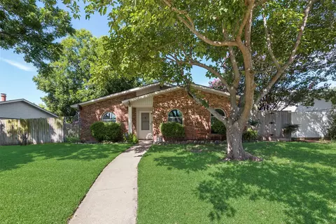 5110 Aberdean Trl, Grand Prairie, TX 75052