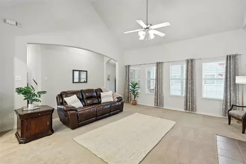 1218 Gwinnett Ct, Savannah, TX 76227
