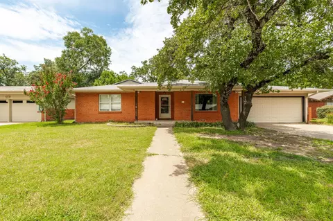 2080 N Woodland St, Stephenville, TX 76401
