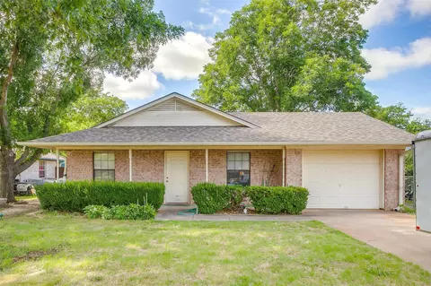 1834 Melinda Myrl Dr, Sanger, TX 76266