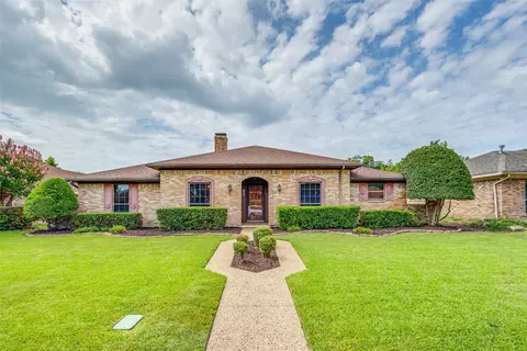 2102 J J Pearce Dr, Richardson, TX 75081