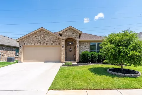 805 Key Deer Dr, Burleson, TX 76028