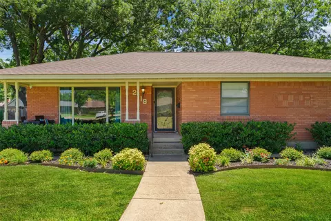 2118 Lansdowne Dr, Garland, TX 75040