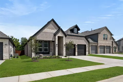 2211 Pelican Dr, Mansfield, TX 76063