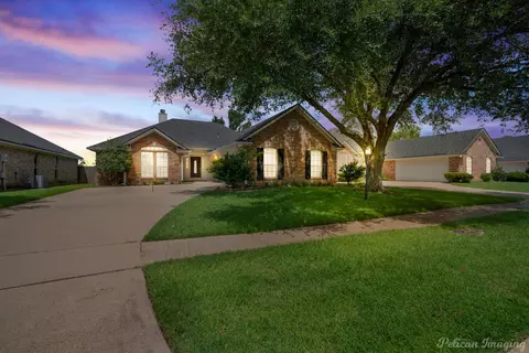 2301 W Belle Haven Dr, Bossier City, LA 71111