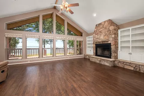 143 Stockton Pt, Kerens, TX 75144