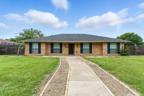 1512 Wood Creek Dr, Flower Mound, TX 75028