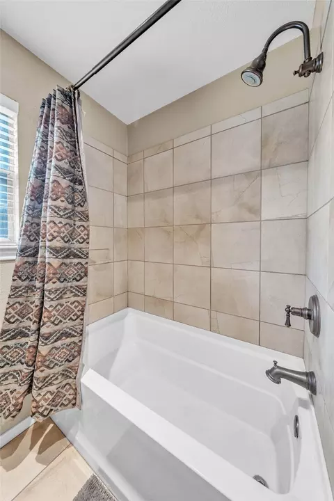 Bath - 501 Nathan St, Burleson, TX 76028 photo 4 of 4