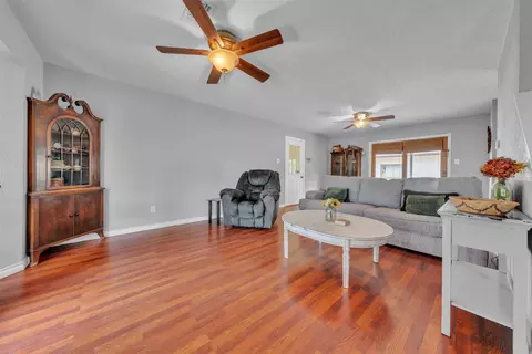 Living - 501 Nathan St, Burleson, TX 76028 photo 1 of 2