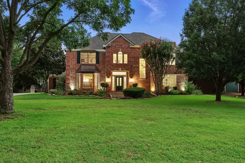 2804 Mcpherson Ln, Flower Mound, TX 75022